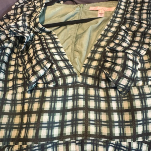 Hutch Green Checkered V-Neck Romper - Picture 2 of 3